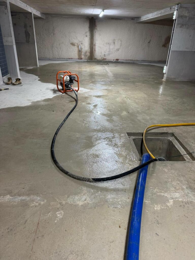 Nos réalisations Pompage et assèchement d’un sous-sol de parking inondé par PACA RINOH SERVICES